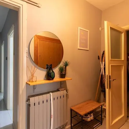 Attractive & Energetic 2br Flat W Balcony In Moda! Appartement