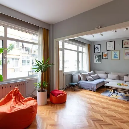 Attractive & Energetic 2br Flat W Balcony In Moda! Apartament Stambuł