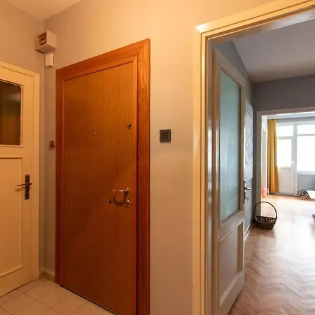 Apartament Attractive & Energetic 2br Flat W Balcony In Moda!
